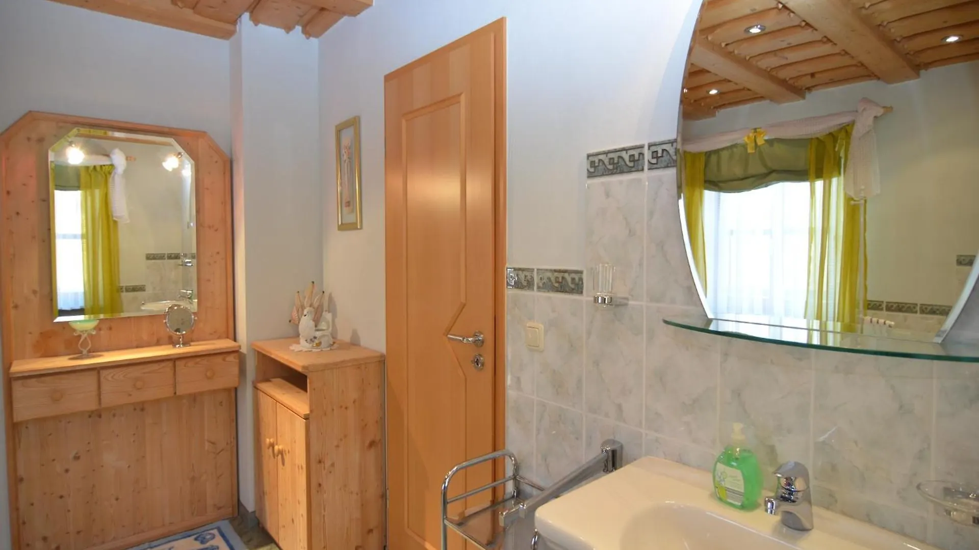 Comfort Apartment With Balcony In The Beautiful Bavarian Forest Drachselsried Vakantiehuis
